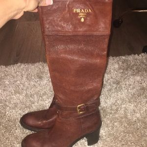 Parada knee high boots!